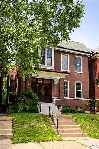 3421 Pestalozzi St photo 1