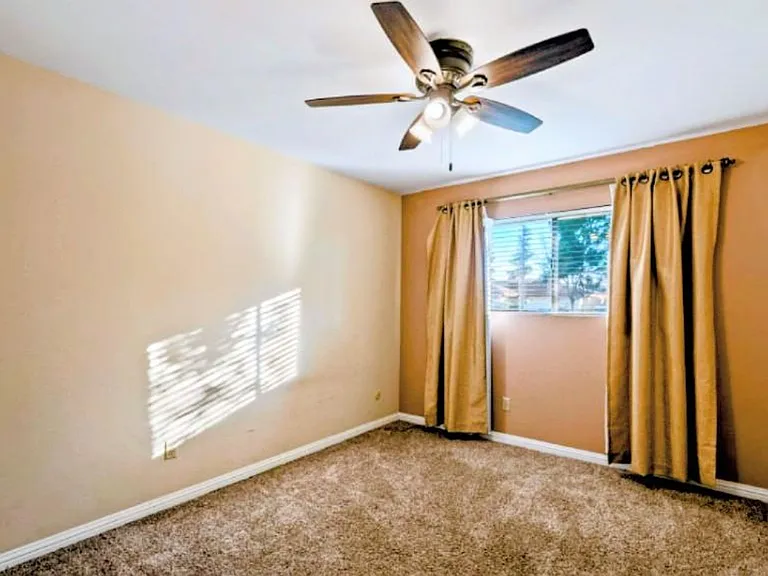 6412 Manchester Ln — Photo 18