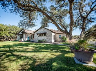 437 Bischoff Rd, Inez, TX 77968