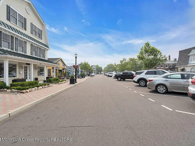 308 Morris Ave #A — Photo 4