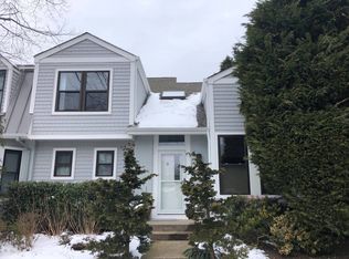 50 Hubbard Ln UNIT 9, Southampton, NY 11968