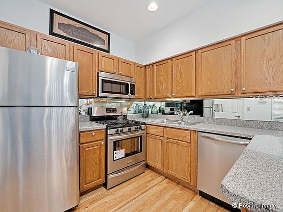 3rd image of 1334 S Wabash Ave Unit A