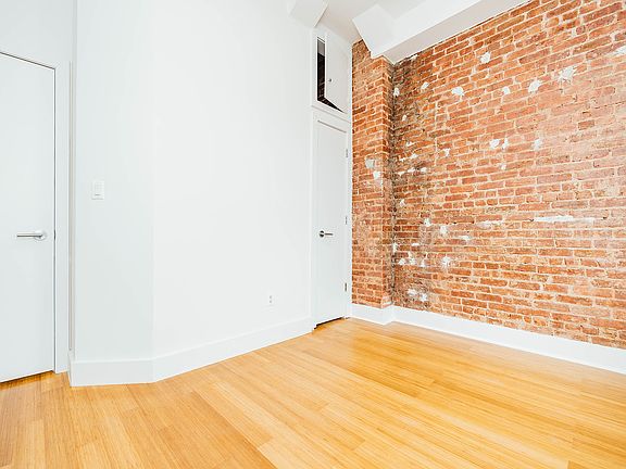 5th image of 179 Starr St #2H