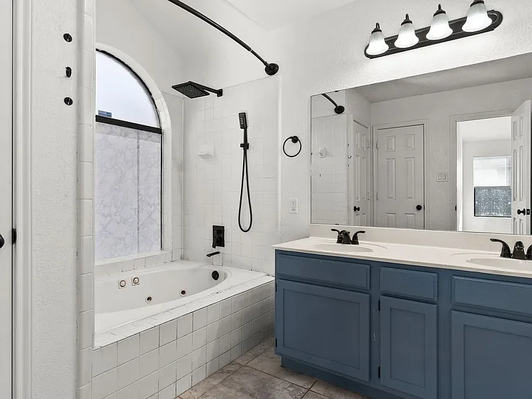 4803 Topsey Dr — Photo 9