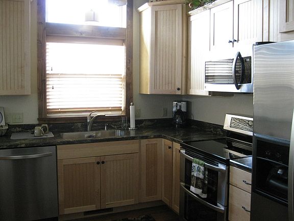 5th image of 341 5th Ave N
