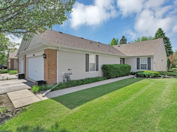 646 S Curran Rd, Round Lake, IL 60073