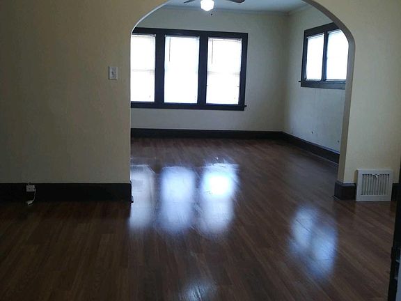 2nd image of 2008 Auburn St APT 2E