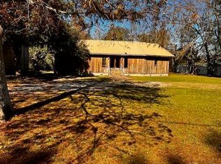 1226 S Henry St, Abbeville, LA 70510