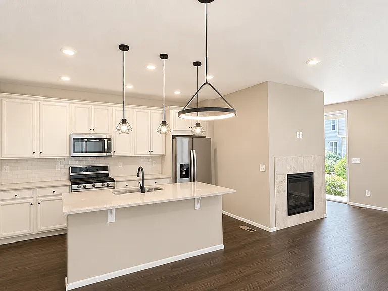 21892 E Quincy Cir — Photo 9