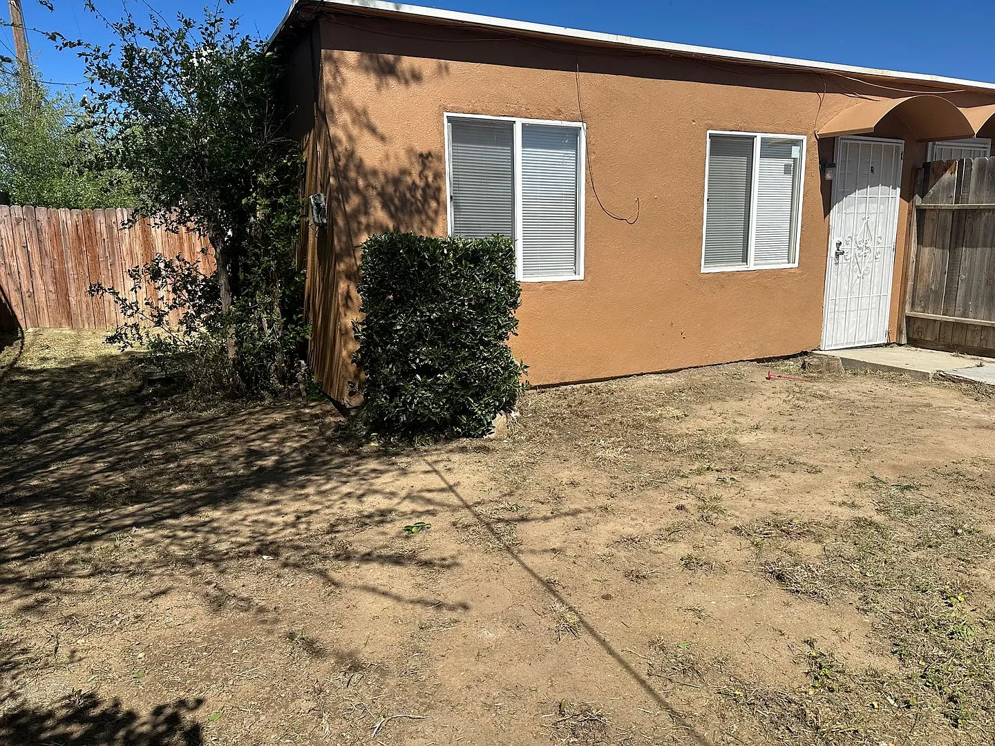 606 Linden Court — Photo 3