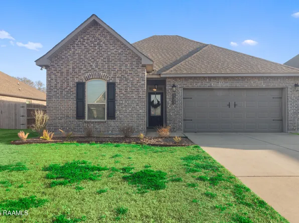 133 Wild Cherry Ln, Lafayette, LA 70508