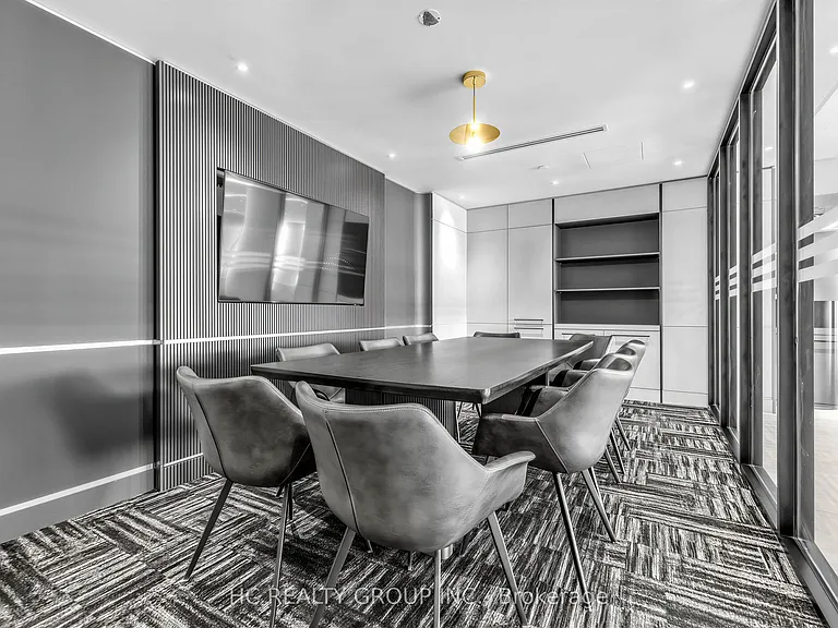 50 Upper Mall Way #1802 — Photo 27