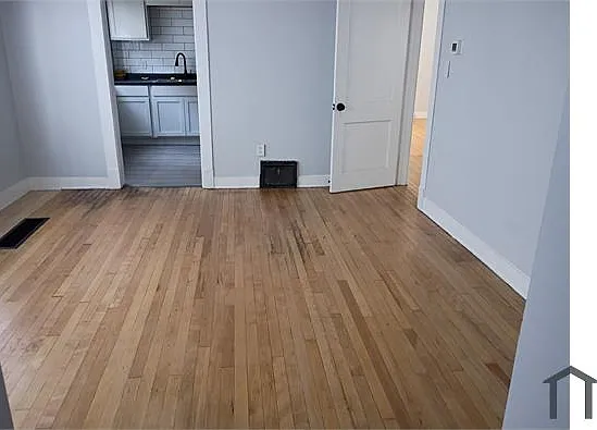 1328 E 86th St #1 — Photo 12