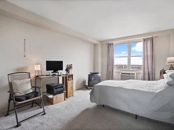 3215 Avenue H image 12 of 25