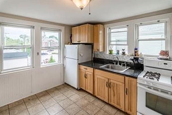 2nd image of 57 Whiton Ave #2