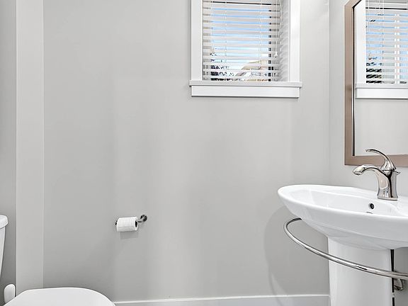 5th image of 130 Colebrook Rd #89