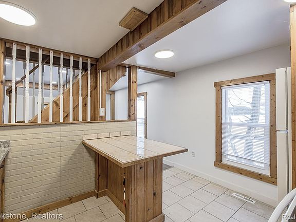 5th image of 31 Heights Rd