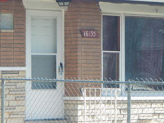2nd image of 16135 Woodbridge Ave