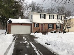 369 Brentwood Dr, Youngstown, NY 14174