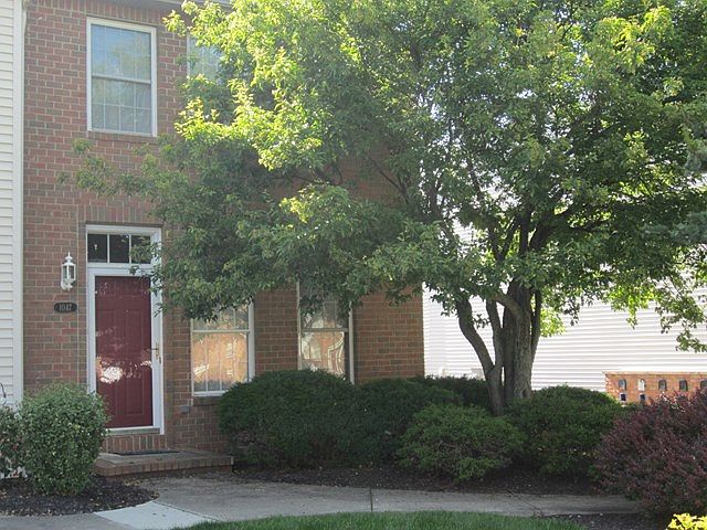 1st image of 1047 Crestfield St