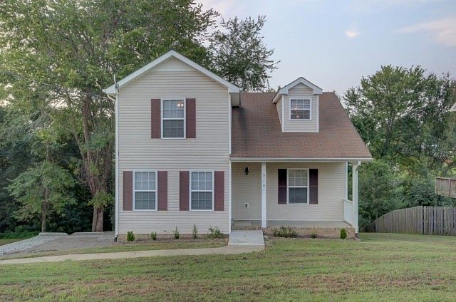 1st image of 918 Hedge Apple Dr