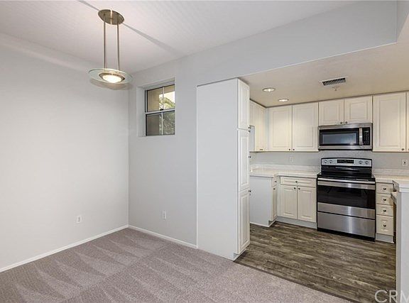 4th image of 1301 Cabrillo Ave Unit 209