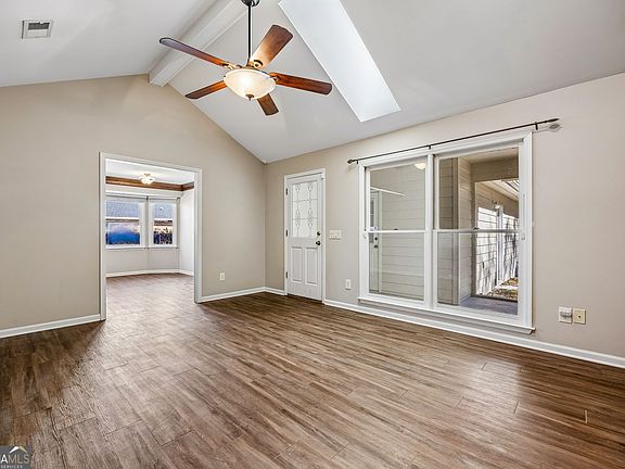 4th image of 105 Longwood Rd