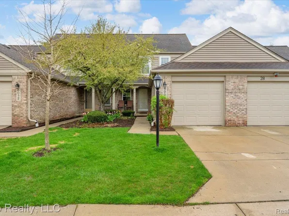 4000 Hunters Cir E #137, Canton, MI 48188
