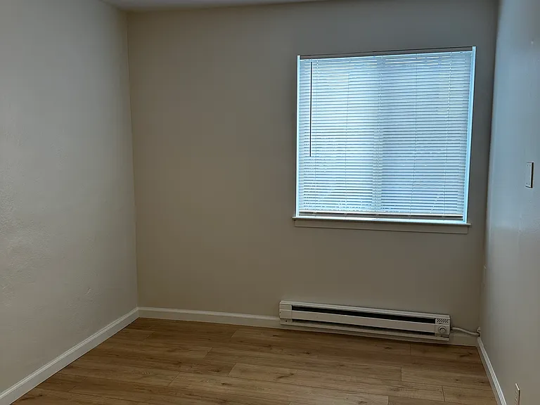 722 Linden Ave #722B — Photo 12