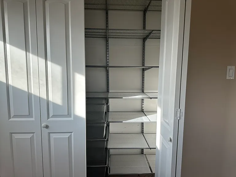 Closet with shelving - bedroom 3