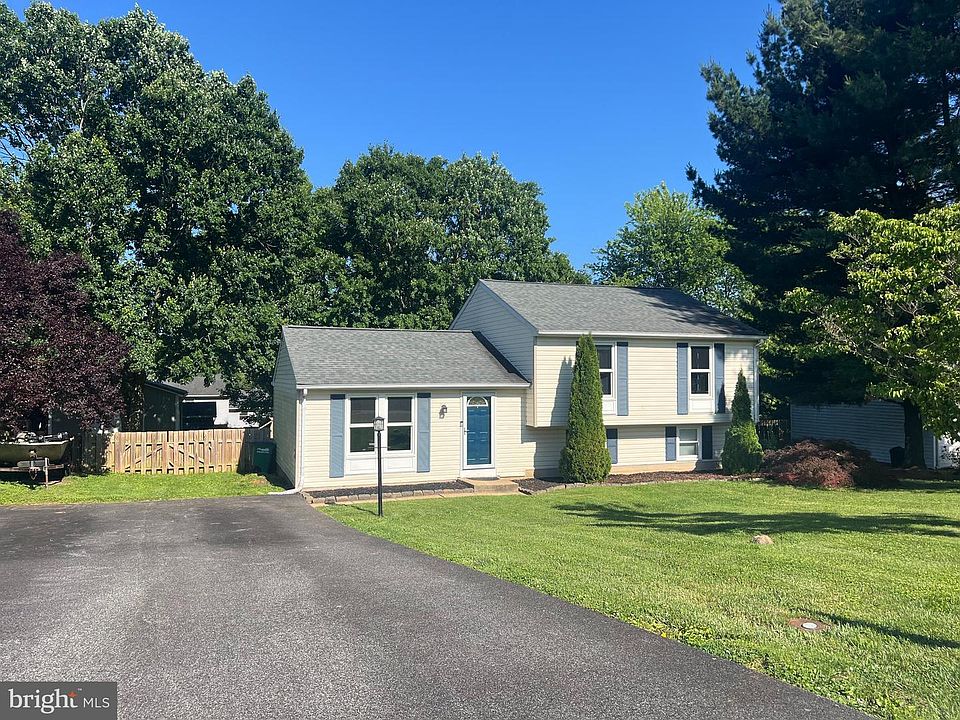 1st image of 713 Paul Dr