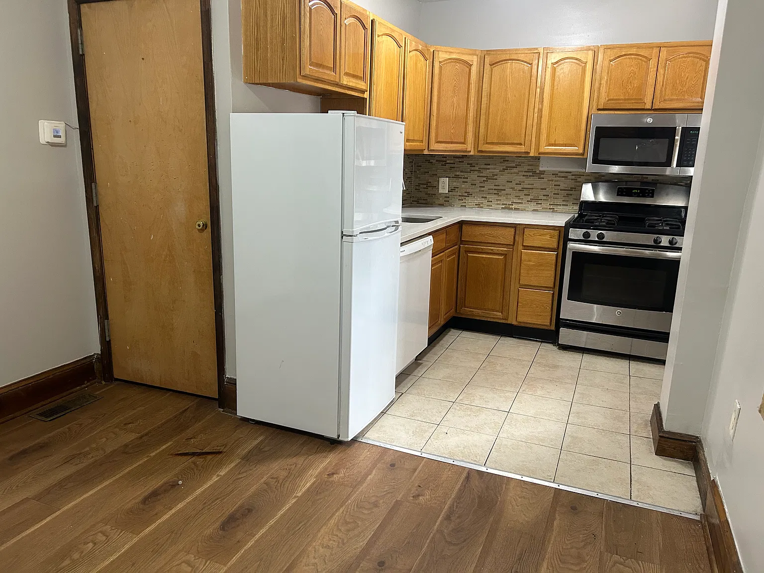 5101-21 Walnut St — Photo 2