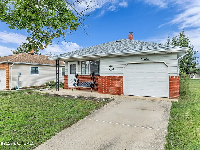12 Montego St — Photo 1