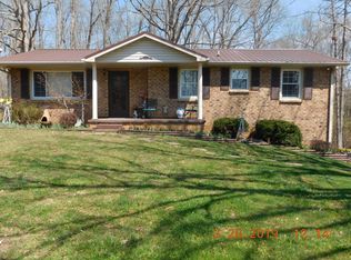 660 N Davidson Rd, Bon Aqua, TN 37025