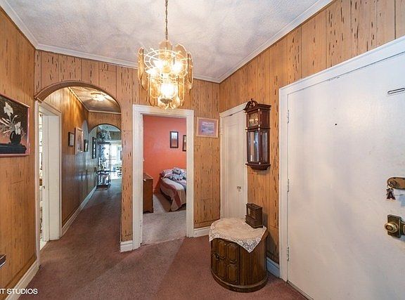4th image of 21 N Lorel Ave