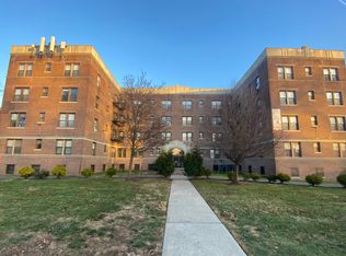 148 1/2 S Munn Ave #207, East Orange, NJ 07018