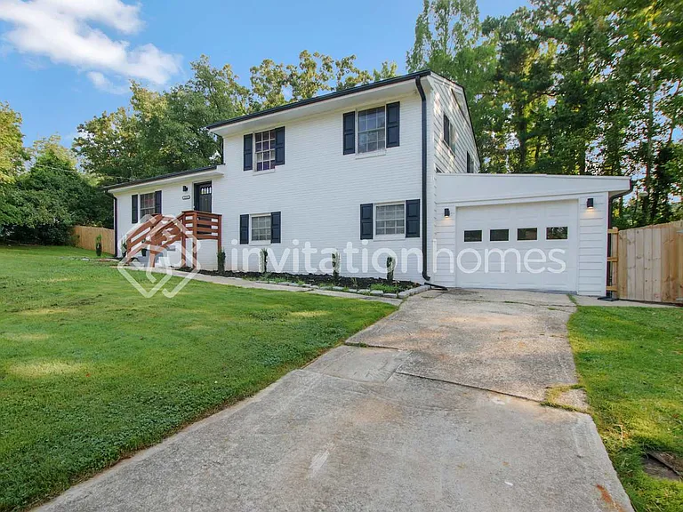 2765 Westfield Trl — Photo 1
