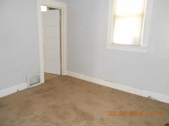 3rd image of 1221 N 2nd Ave