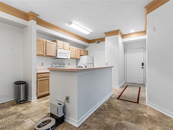 5th image of 11561 Villa Grand APT 713