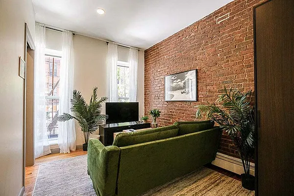 Rented by June | media 1