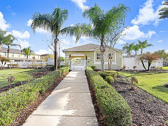 3rd image of 20401 Berrywood Ln