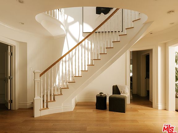 2nd image of 436 Loring Ave