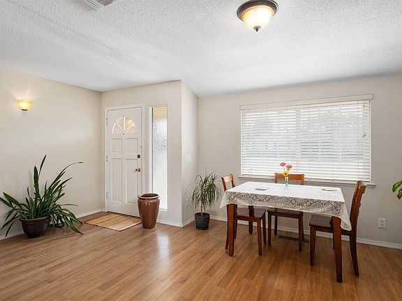 4th image of 5629 N College Ave