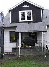 2nd image of 105 Trowbridge St