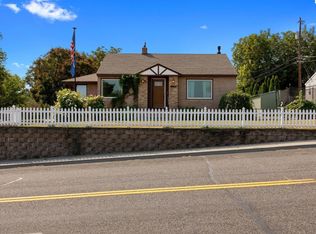 821 W 19th Ave, Kennewick, WA 99337
