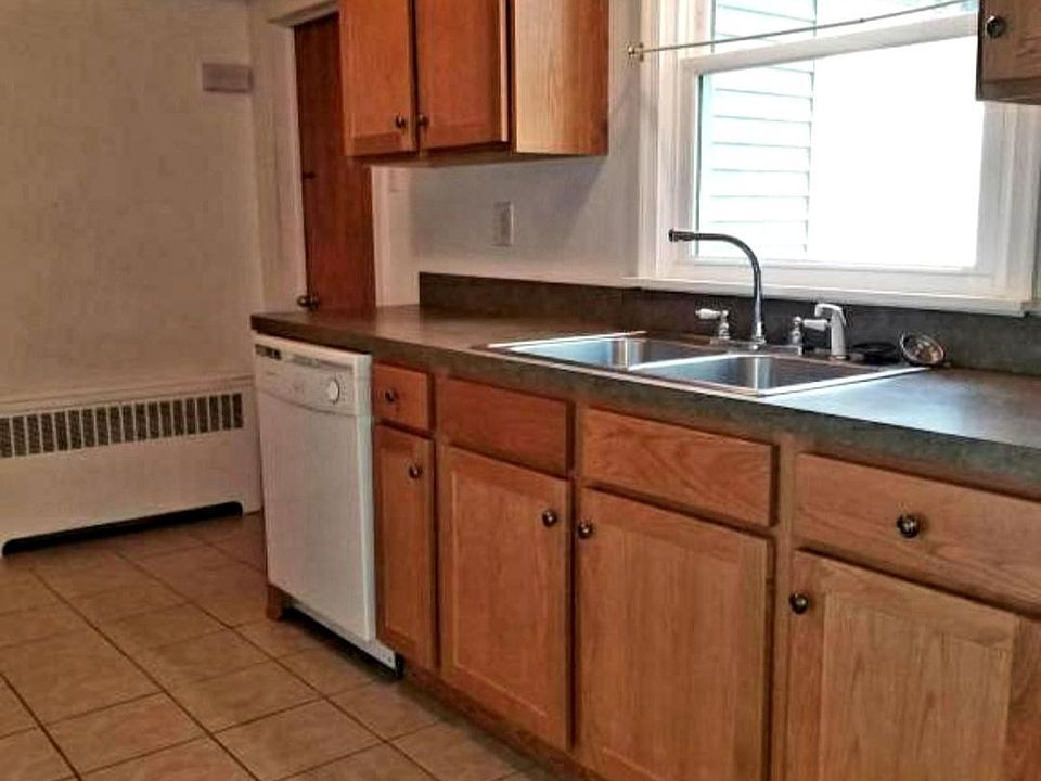 2nd image of 166 Spring Garden St