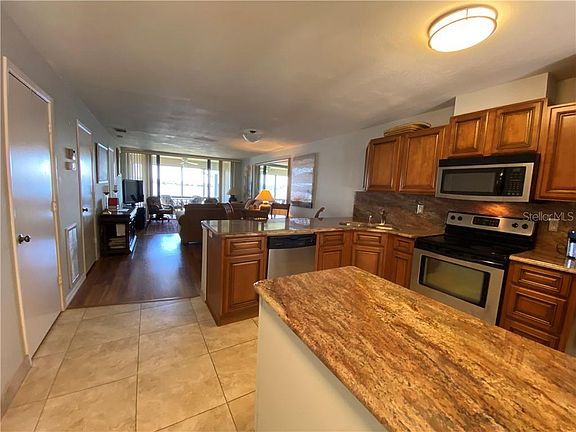 4th image of 1812 Mariner Dr APT 132