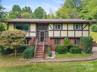 41 Red Fox Den Rd, Mars Hill, NC 28754