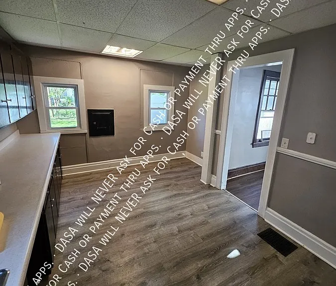 376 Magee Ave — Photo 5