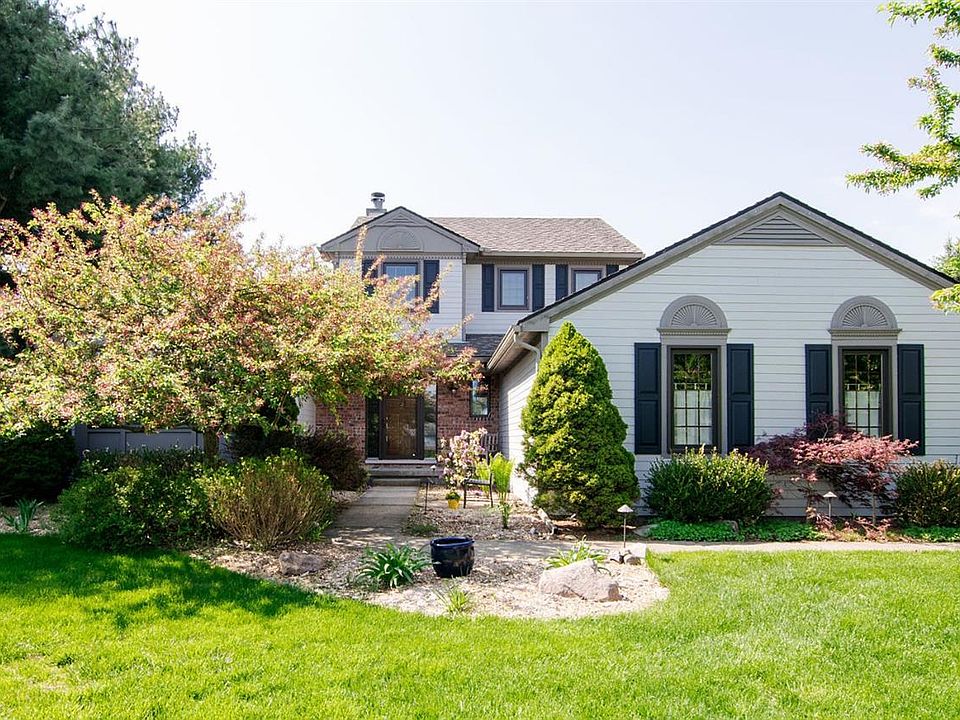 1st image of 3827 Bradford Square Dr
